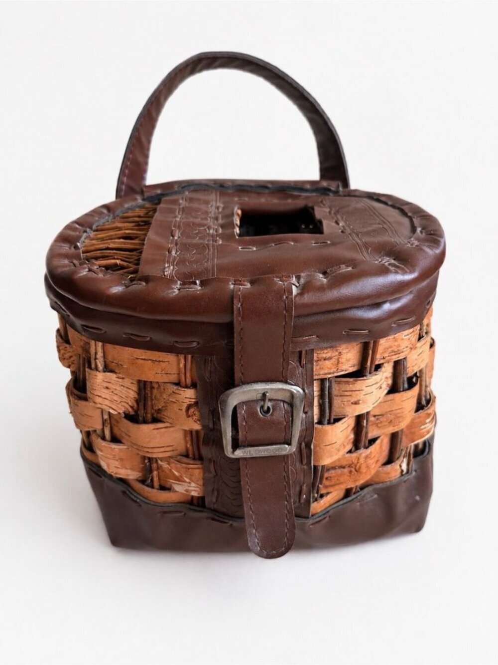 Vintage Fishing Basket Creel Rustic Cabin Decor Cottage Lake Americana Rustic